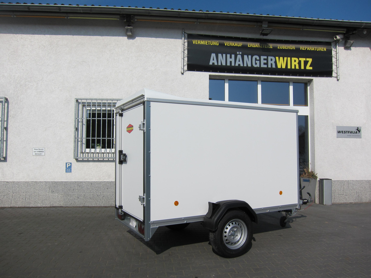 Böckmann Koffer KT 2513/135 251x130x152cm weiß (S) 1350kg AKTION Modell 23 - Закритий кузов причіп: фото 5 Böckmann Koffer KT 2513/135 251x130x152cm weiß (S) 1350kg AKTION Modell 23 - Закритий кузов причіп: фото 5