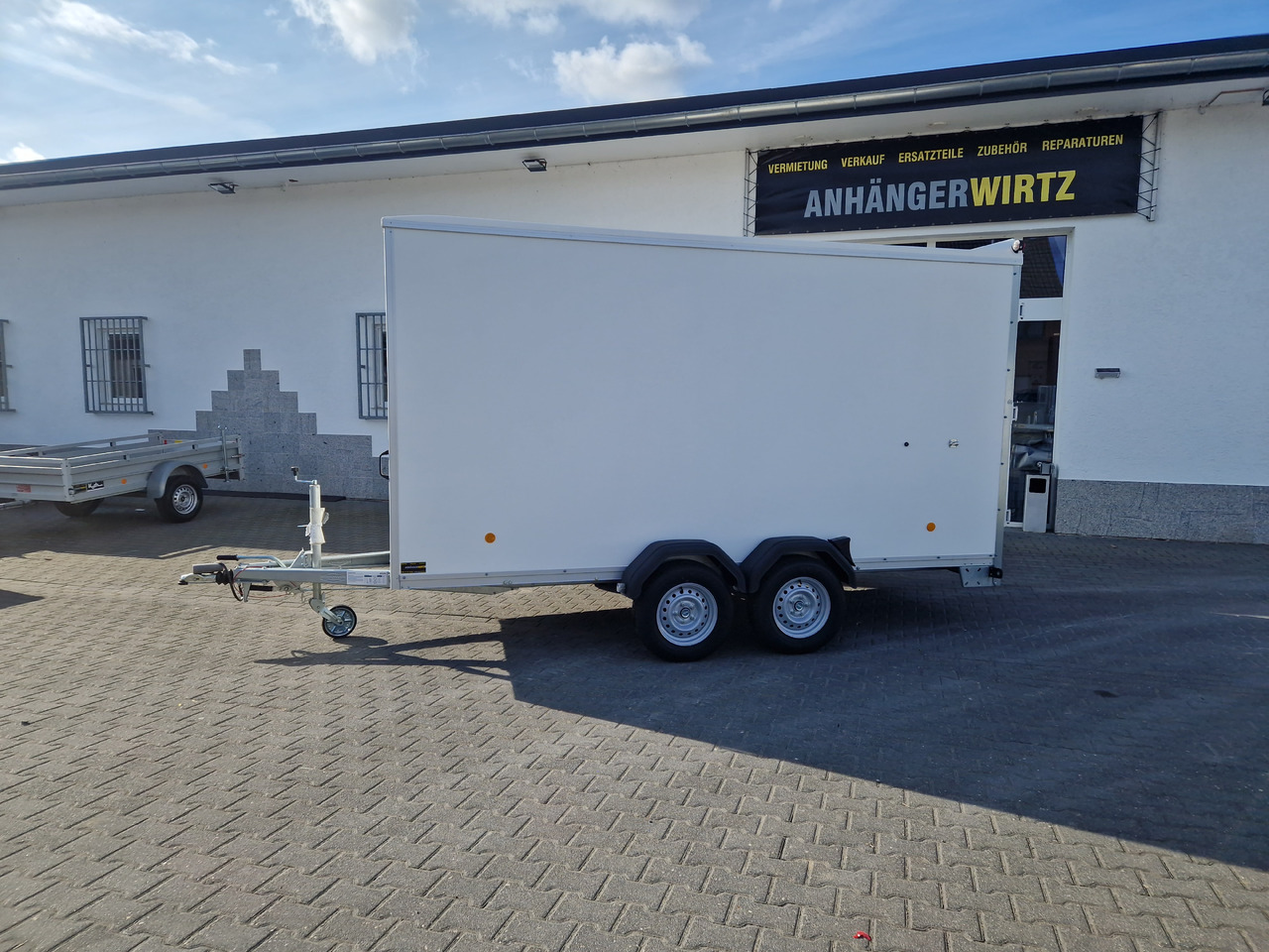 Böckmann Koffer KT 4018/27 H weiß 400x185x202cm (XL) 2700kg Modell 2024 - Закритий кузов причіп: фото 2 Böckmann Koffer KT 4018/27 H weiß 400x185x202cm (XL) 2700kg Modell 2024 - Закритий кузов причіп: фото 2