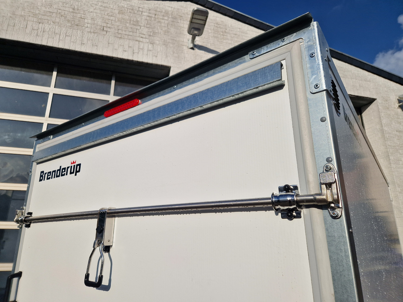 Закритий кузов причіп Brenderup Cargo Dynamic CD260 B R 260x153x150cm niedrig Heckrampe Wabenwände (S) 1300kg: фото 12