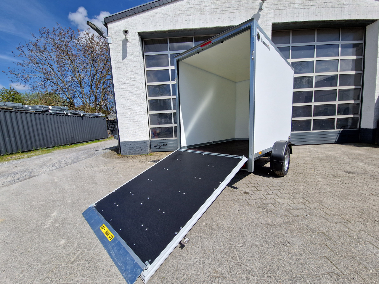 Brenderup Cargo Dynamic CD260 BD R 260x150x185 Heckrampe Wabenwände (S) 1300kg - Закритий кузов причіп: фото 3 Brenderup Cargo Dynamic CD260 BD R 260x150x185 Heckrampe Wabenwände (S) 1300kg - Закритий кузов причіп: фото 3