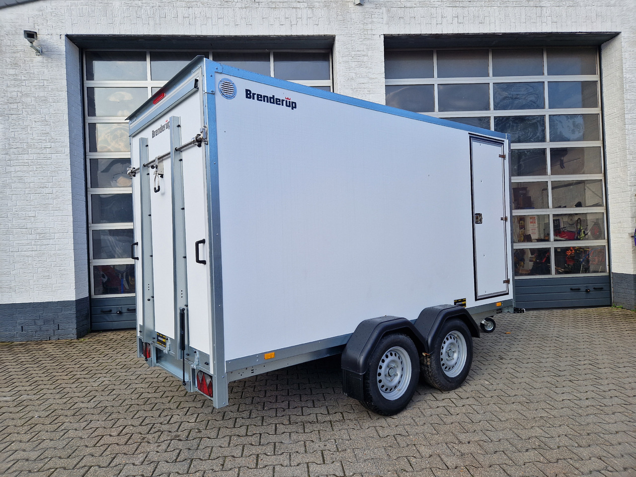 Причіп для мотоцикла Brenderup Cargo Dynamic CD350 TB R ST 350x155x185cm Heckrampe Seitentür Wabenwände (L) 2500kg: фото 7