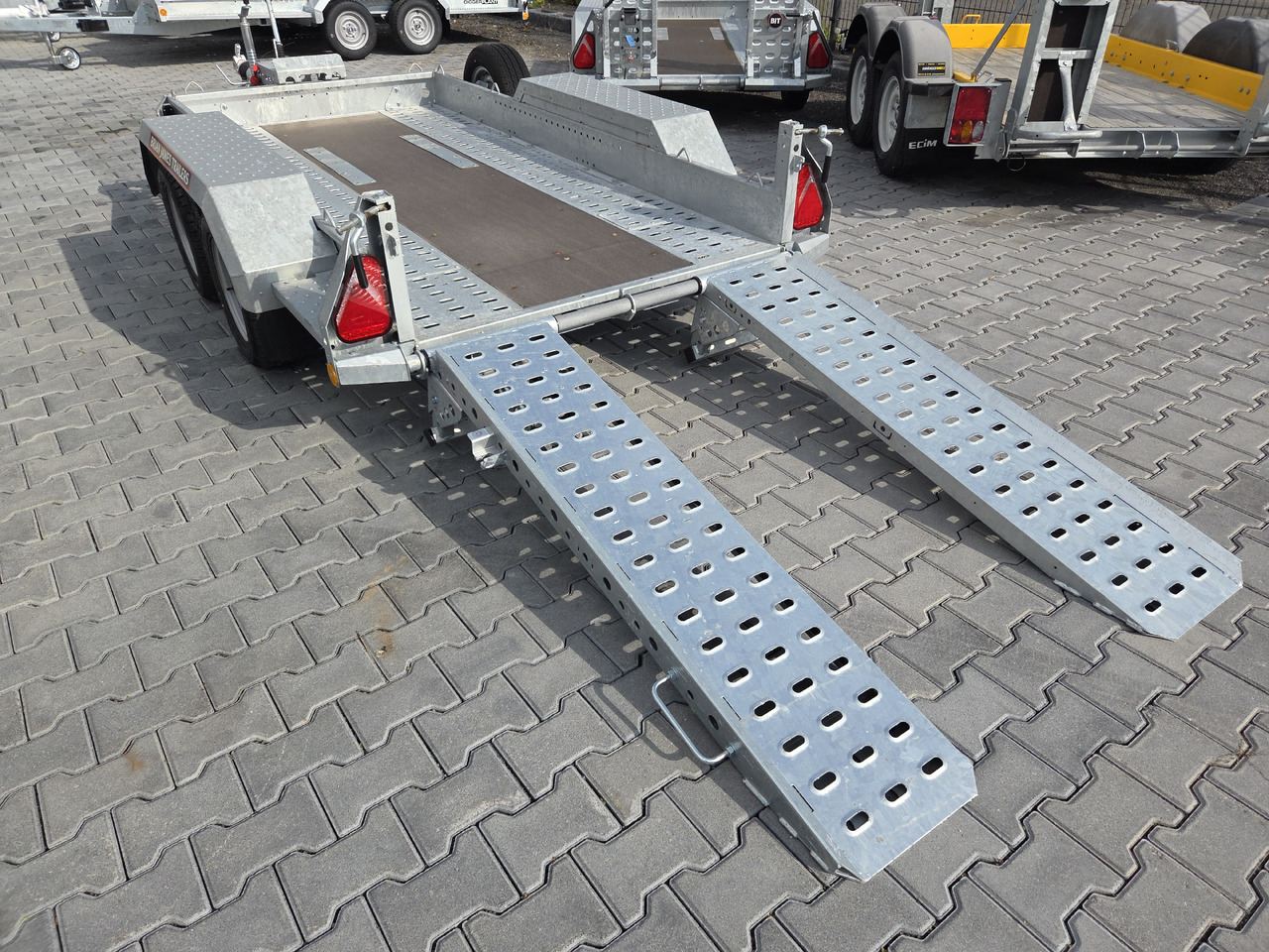 Brian James Digger Plant 543-2813-35 280x130cm Auffahrrampen klappbar Reserverad 3500kg - Причіп для перевезення спецтехніки: фото 5 Brian James Digger Plant 543-2813-35 280x130cm Auffahrrampen klappbar Reserverad 3500kg - Причіп для перевезення спецтехніки: фото 5