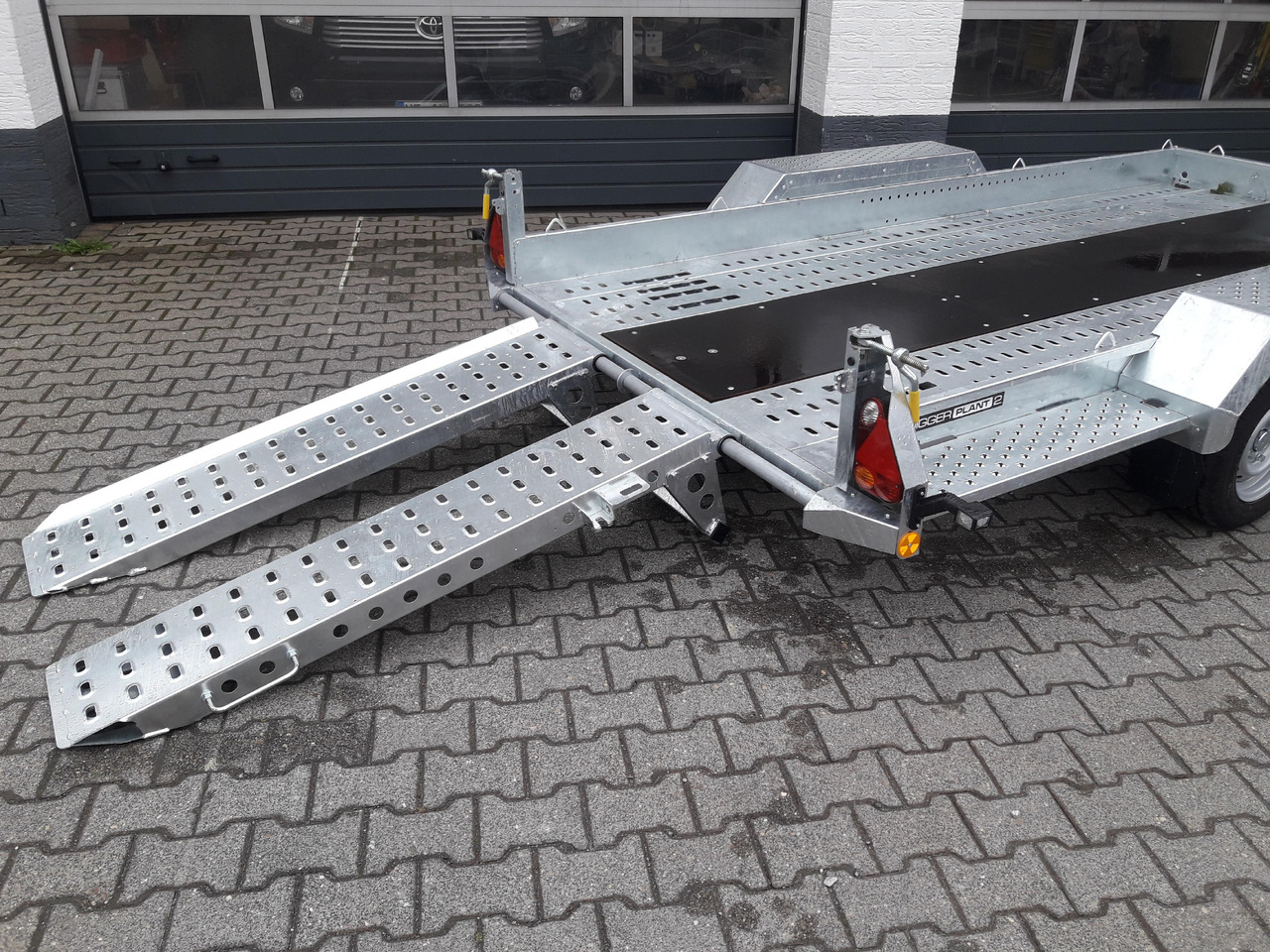 Brian James Digger Plant 543-3717-35-2 370x170cm 3500kg Rampen Reserverad 2736kg Nutzlast Aktion 24 - Причіп для перевезення спецтехніки: фото 3 Brian James Digger Plant 543-3717-35-2 370x170cm 3500kg Rampen Reserverad 2736kg Nutzlast Aktion 24 - Причіп для перевезення спецтехніки: фото 3