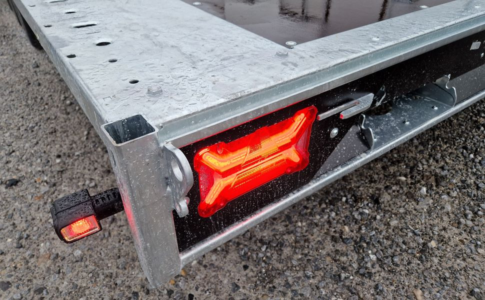 Brian James Trailer Connect 310x188cm black plattform Tandem 10" Alufelgen 3000kg - Бортовий причіп/ Платформа: фото 1 Brian James Trailer Connect 310x188cm black plattform Tandem 10" Alufelgen 3000kg - Бортовий причіп/ Платформа: фото 1