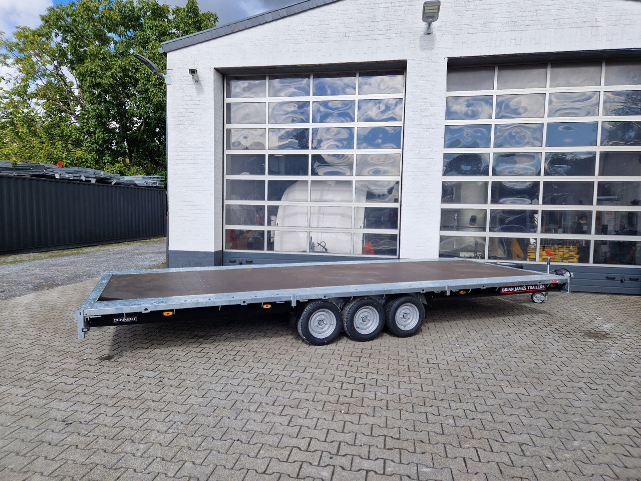 Brian James Trailer Connect 600x243cm plattform blackline Tridem 12" 3500kg - Бортовий причіп/ Платформа: фото 3 Brian James Trailer Connect 600x243cm plattform blackline Tridem 12" 3500kg - Бортовий причіп/ Платформа: фото 3