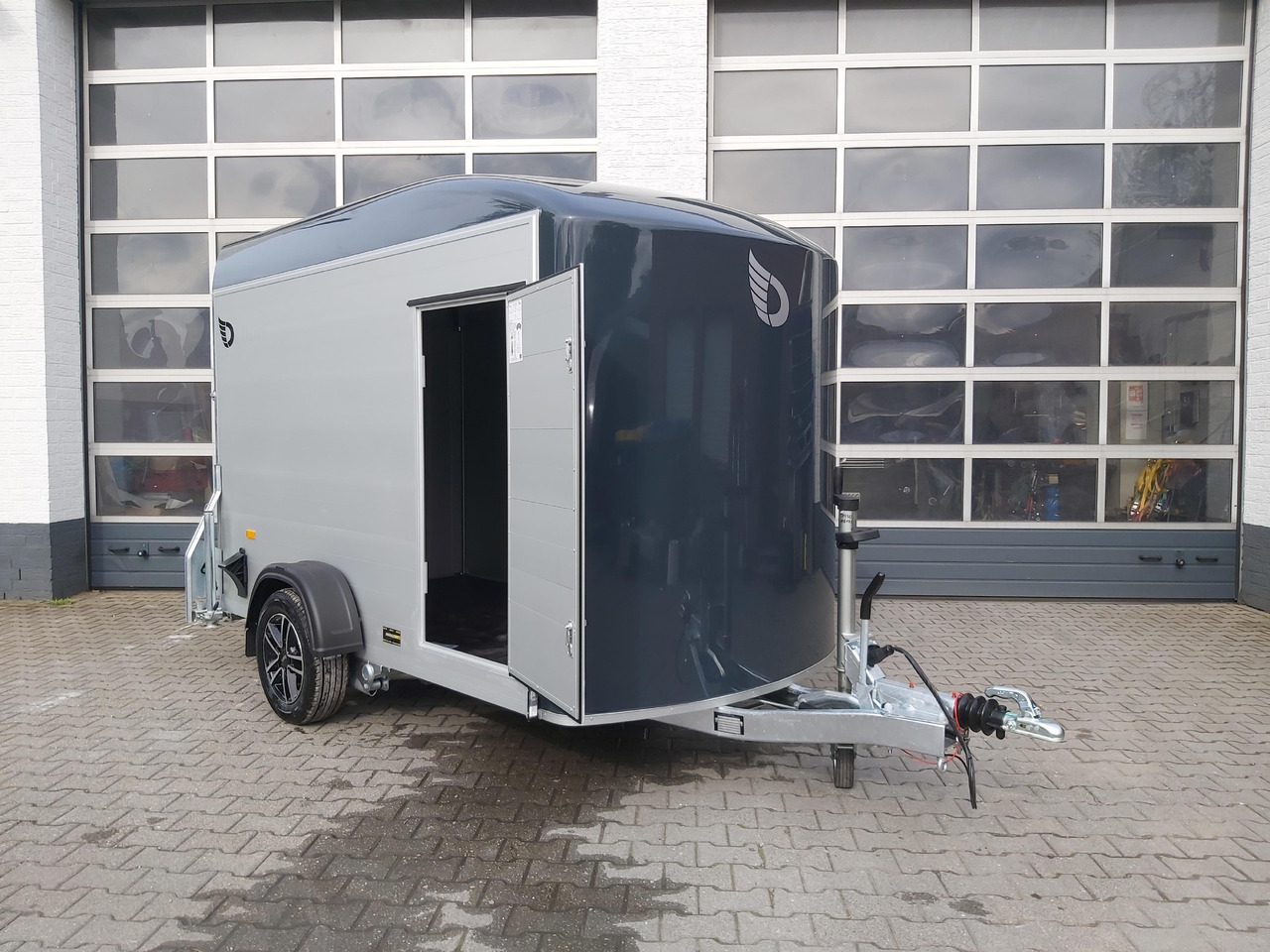 Cargo Roadster 300 300x150x184cm Alu Poly darkgrey Seitentür Alufelgen darkline 100km/H 1300kg - Закритий кузов причіп: фото 2 Cargo Roadster 300 300x150x184cm Alu Poly darkgrey Seitentür Alufelgen darkline 100km/H 1300kg - Закритий кузов причіп: фото 2