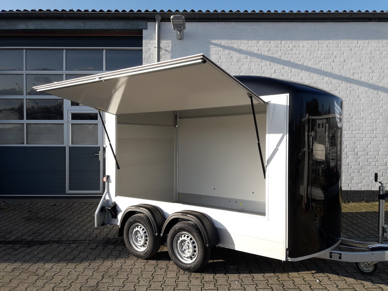 Cargo Roadster 500 312x167x199cm Sandwich Poly schwarz Seitenklappe Seitentür Pullman 100 km/H - Торговий причіп: фото 5 Cargo Roadster 500 312x167x199cm Sandwich Poly schwarz Seitenklappe Seitentür Pullman 100 km/H - Торговий причіп: фото 5