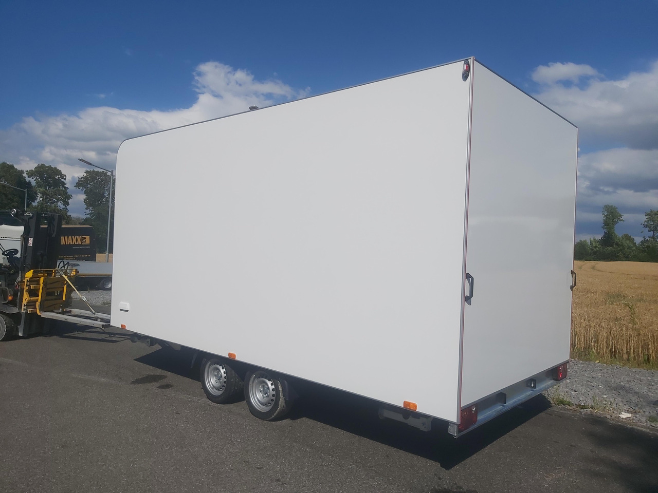 Event Trailer Koffer TWSP M 470T.01 470x220x217cm Seitenklappe IL 2700kg 100km/H - Торговий причіп: фото 2 Event Trailer Koffer TWSP M 470T.01 470x220x217cm Seitenklappe IL 2700kg 100km/H - Торговий причіп: фото 2