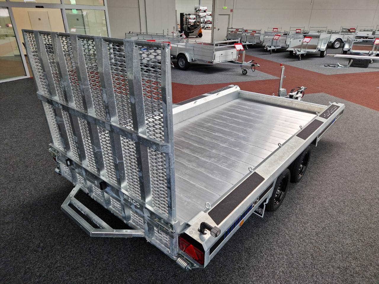 HULCO TERRAX-2 Go Getter Aluboden 394x180x27cm Ladeklamppe 150cm LED 3500kg - Причіп для перевезення спецтехніки: фото 4 HULCO TERRAX-2 Go Getter Aluboden 394x180x27cm Ladeklamppe 150cm LED 3500kg - Причіп для перевезення спецтехніки: фото 4
