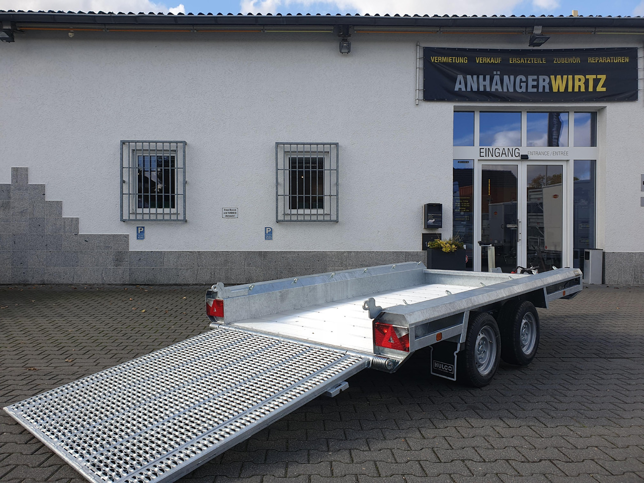 HULCO TERRAX Aluboden 294x150x27cm Heckrampe 150cm (M) 3500kg - Причіп для перевезення спецтехніки: фото 1 HULCO TERRAX Aluboden 294x150x27cm Heckrampe 150cm (M) 3500kg - Причіп для перевезення спецтехніки: фото 1