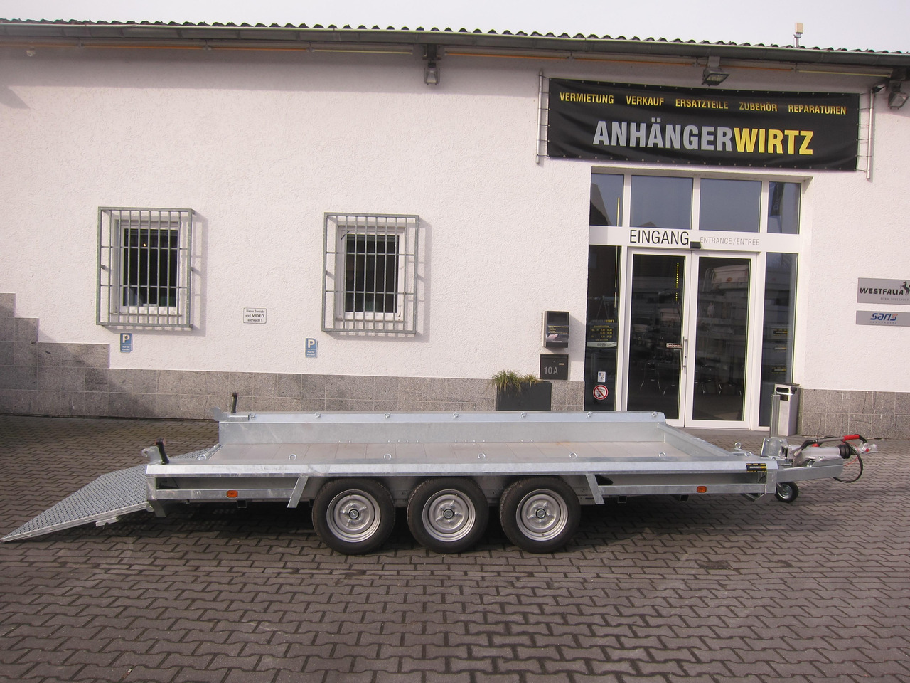 HULCO TERRAX Aluboden 394x188x27cm Heckrampe 100cm Tridem (XL) 3500kg - Причіп для перевезення спецтехніки: фото 5 HULCO TERRAX Aluboden 394x188x27cm Heckrampe 100cm Tridem (XL) 3500kg - Причіп для перевезення спецтехніки: фото 5