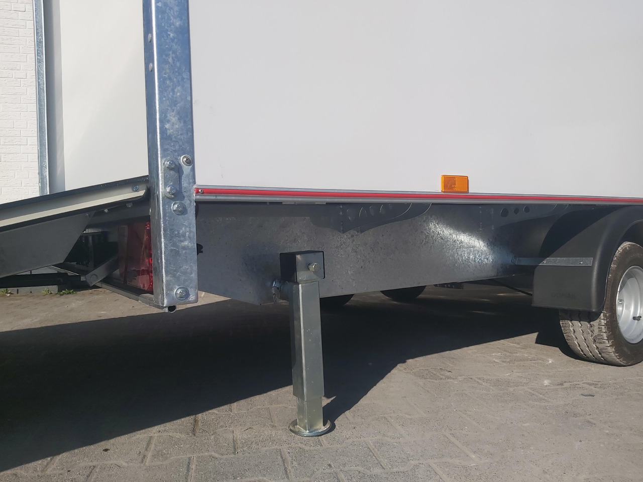 Hochlader Koffer TFSP 420T.01 420x200x210cm Heckrampe Seitentür 2 Fenster+ DL 230V IL 2700kg 100km/H в лізинг Hochlader Koffer TFSP 420T.01 420x200x210cm Heckrampe Seitentür 2 Fenster+ DL 230V IL 2700kg 100km/H: фото 12 Hochlader Koffer TFSP 420T.01 420x200x210cm Heckrampe Seitentür 2 Fenster+ DL 230V IL 2700kg 100km/H в лізинг Hochlader Koffer TFSP 420T.01 420x200x210cm Heckrampe Seitentür 2 Fenster+ DL 230V IL 2700kg 100km/H: фото 12