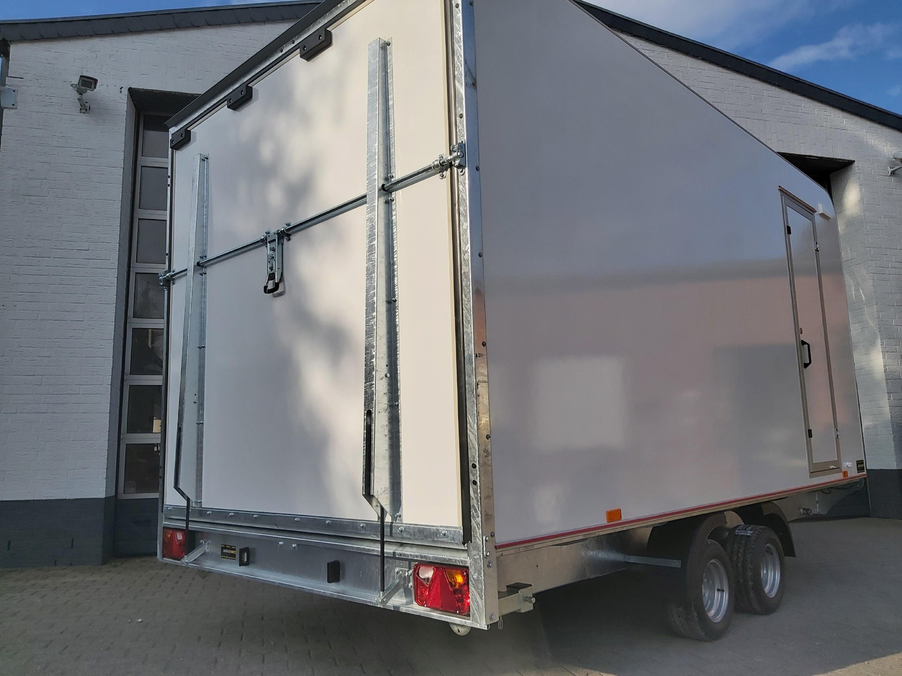 Hochlader Koffer TFSP 420T.01 420x220x210cm aero Zurrsys. Seitentür Heckrampe 10" 100km/H 2700kg в лізинг Hochlader Koffer TFSP 420T.01 420x220x210cm aero Zurrsys. Seitentür Heckrampe 10" 100km/H 2700kg: фото 11