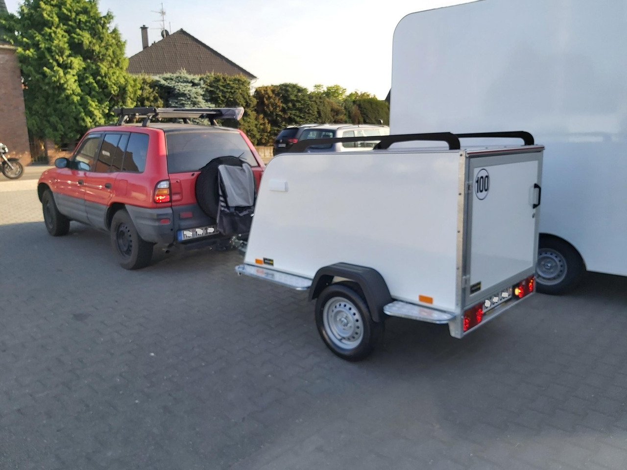 Kofferanhänger TF3 S Mini 205x110x90cm Reling Seitentür (XS) 100km/H 750kg Modell 2024 - Закритий кузов причіп: фото 4 Kofferanhänger TF3 S Mini 205x110x90cm Reling Seitentür (XS) 100km/H 750kg Modell 2024 - Закритий кузов причіп: фото 4