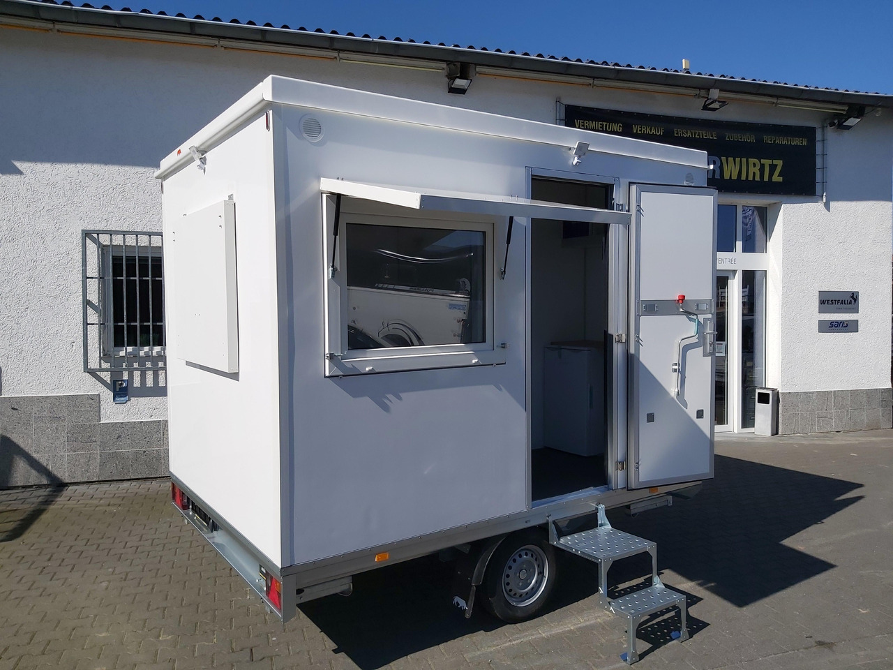 Mobiles Büro 310x220x220cm Tür + 3 Fenster + WC Raum (M) 1200kg - Торговий причіп: фото 3 Mobiles Büro 310x220x220cm Tür + 3 Fenster + WC Raum (M) 1200kg - Торговий причіп: фото 3