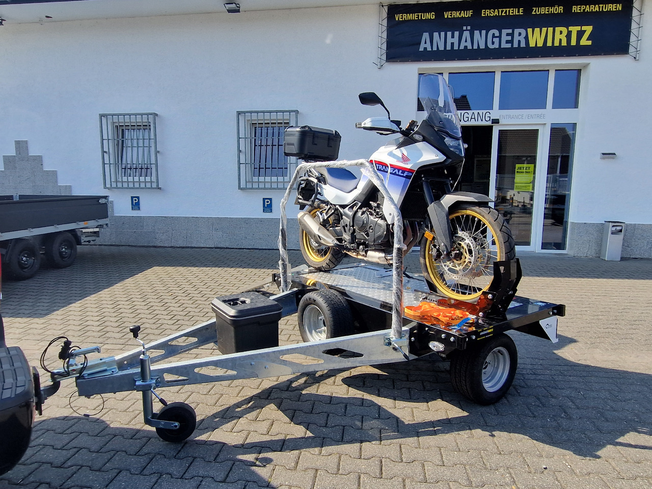 Motorradanhänger Motocamp 1 750 quer 200x107cm Motorrad Roller Fahrrad black 750kg - Причіп для мотоцикла: фото 3 Motorradanhänger Motocamp 1 750 quer 200x107cm Motorrad Roller Fahrrad black 750kg - Причіп для мотоцикла: фото 3