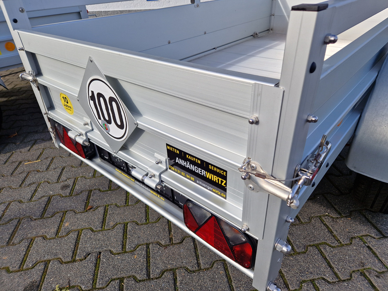 PKW Anhänger Koch Aluline+ B1000 205x105x40cm ALUBODEN (XS) 1000kg 100km/H Januar Online - Причеп для легкових автомобілів: фото 3 PKW Anhänger Koch Aluline+ B1000 205x105x40cm ALUBODEN (XS) 1000kg 100km/H Januar Online - Причеп для легкових автомобілів: фото 3