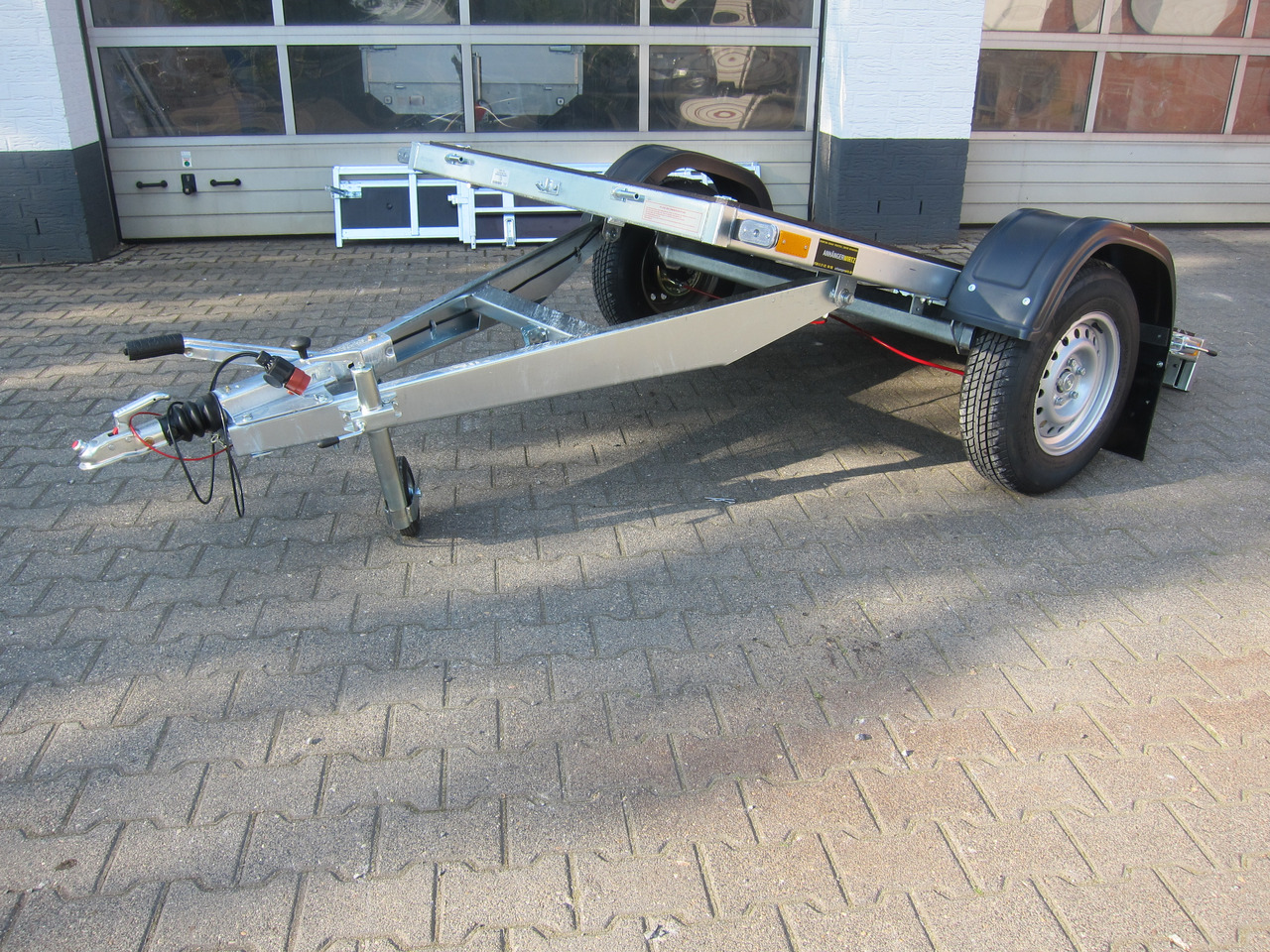 PKW Anhänger Trailwood 236 LUX ankippbar 236x129x37cm (S) 1300kg Modell 2024 - Причеп для легкових автомобілів: фото 4 PKW Anhänger Trailwood 236 LUX ankippbar 236x129x37cm (S) 1300kg Modell 2024 - Причеп для легкових автомобілів: фото 4