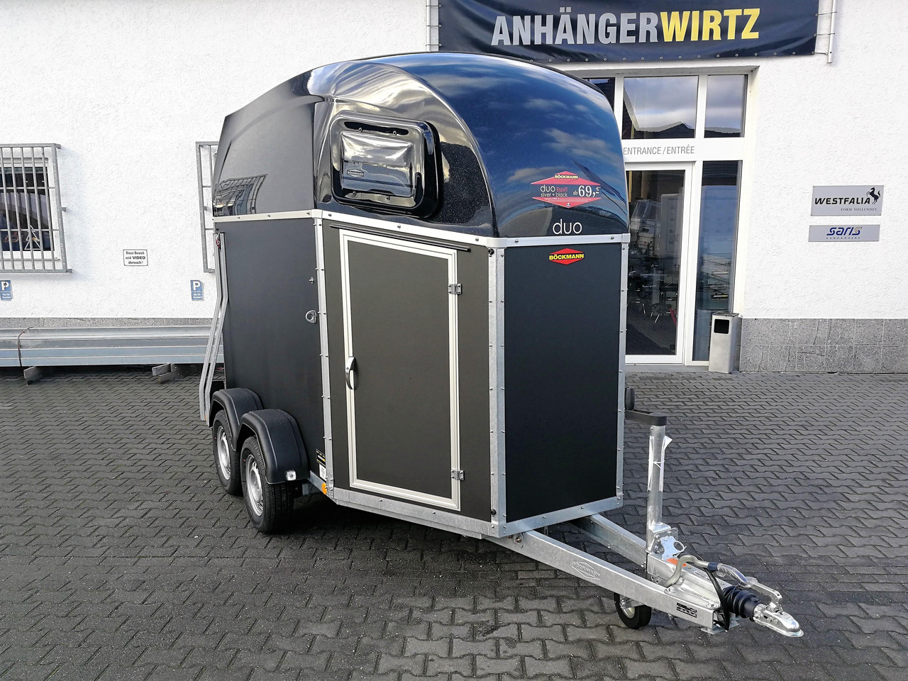 Pferdeanhänger Böckmann DUO Esprit silver black Haube schwarz 2400kg Modell 2024 - Причіп коневоз: фото 5 Pferdeanhänger Böckmann DUO Esprit silver black Haube schwarz 2400kg Modell 2024 - Причіп коневоз: фото 5