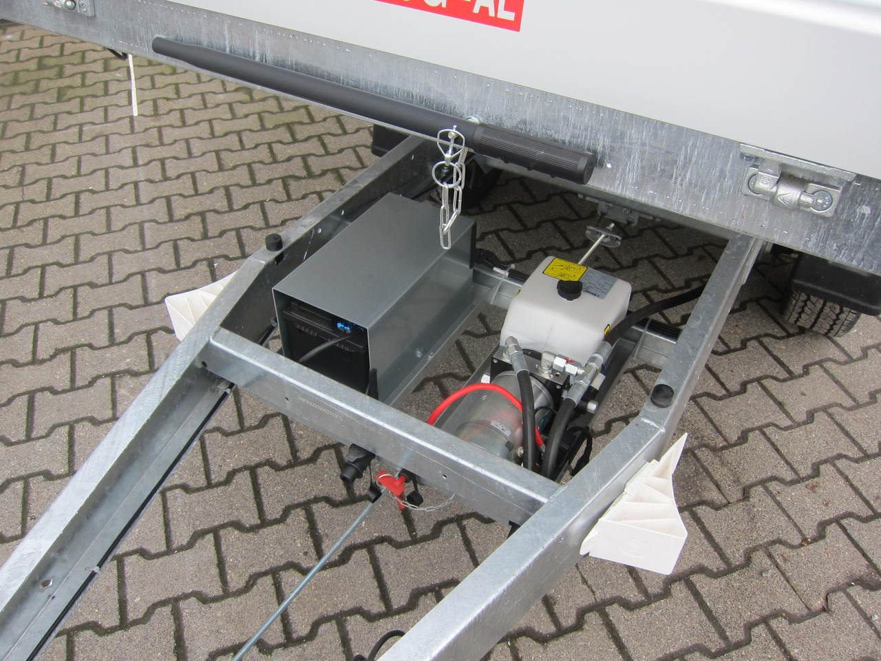 Pongratz Kipper RK 2600/15 G-AL Elektrisch + Notpumpe 260x151x36cm Stahlboden Pendel 13" 1800kg - Самоскид причіп: фото 4 Pongratz Kipper RK 2600/15 G-AL Elektrisch + Notpumpe 260x151x36cm Stahlboden Pendel 13" 1800kg - Самоскид причіп: фото 4