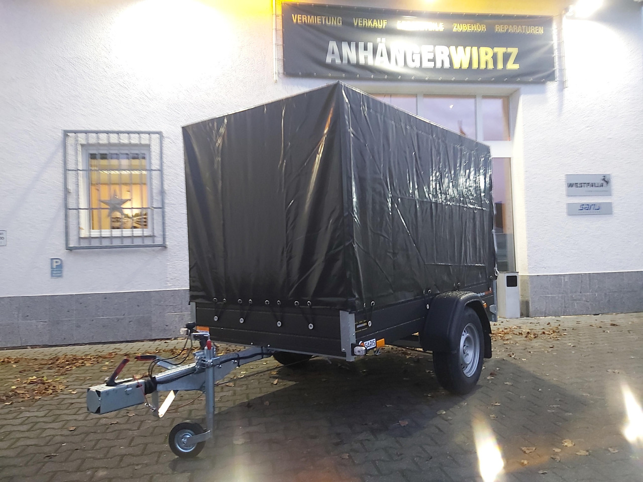 Saris Anhänger DV135 McAlu Pro MP 255x133x150cm Hochplane black (S)1350kg black deal Januar Aktio - Причеп для легкових автомобілів: фото 1 Saris Anhänger DV135 McAlu Pro MP 255x133x150cm Hochplane black (S)1350kg black deal Januar Aktio - Причеп для легкових автомобілів: фото 1