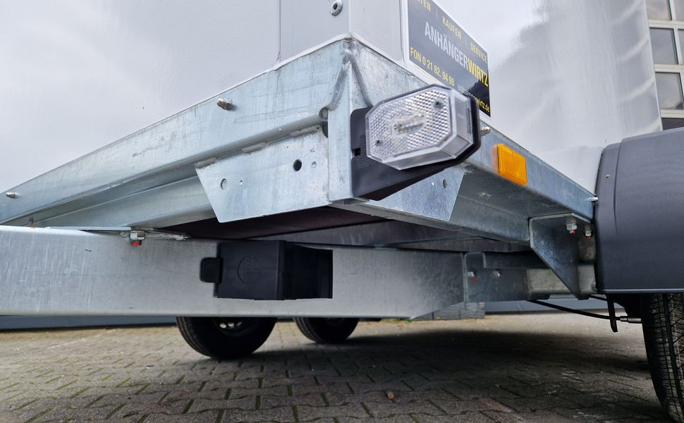 Saris Koffer GO 306 154 200 2000 2 306x154x200cm GFK weiß (M) 2000kg - Закритий кузов причіп: фото 1 Saris Koffer GO 306 154 200 2000 2 306x154x200cm GFK weiß (M) 2000kg - Закритий кузов причіп: фото 1
