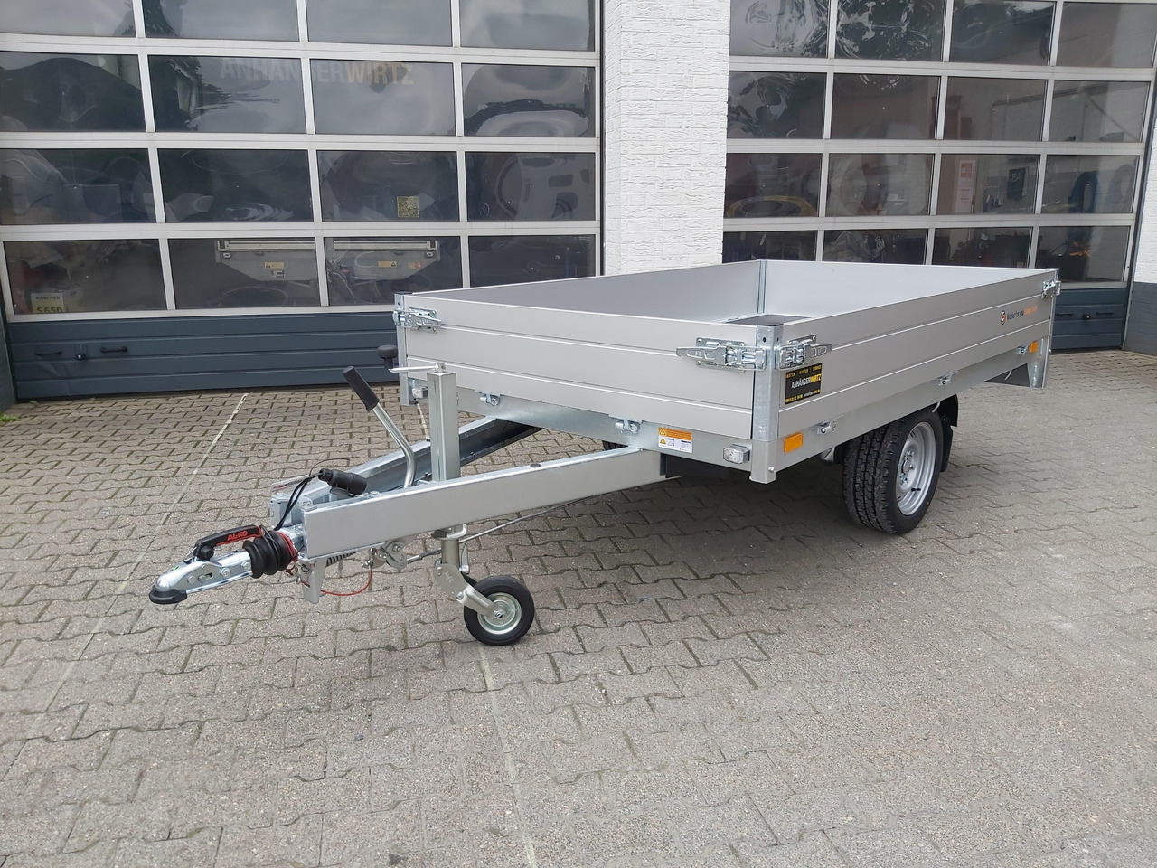Saris PL 256 150 1500 1 256x150x30cm 13" 1500kg Modell 2024 - Причеп для легкових автомобілів: фото 2 Saris PL 256 150 1500 1 256x150x30cm 13" 1500kg Modell 2024 - Причеп для легкових автомобілів: фото 2
