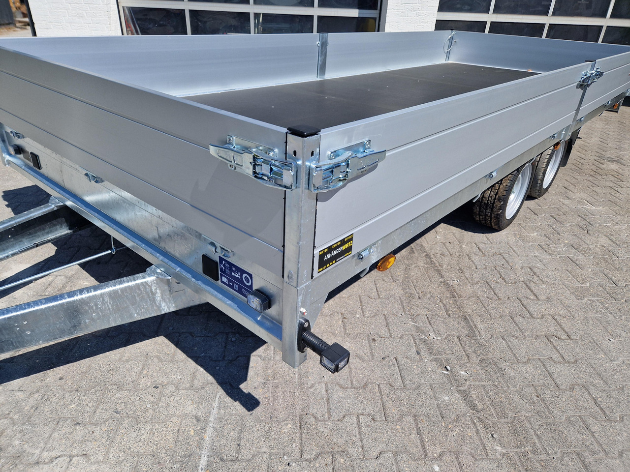 Saris PL HD 506 204 3500 2 506x204x35cm heavy duty LED Beleuchtung (XXL) Modell 2023 - Бортовий причіп/ Платформа: фото 4 Saris PL HD 506 204 3500 2 506x204x35cm heavy duty LED Beleuchtung (XXL) Modell 2023 - Бортовий причіп/ Платформа: фото 4