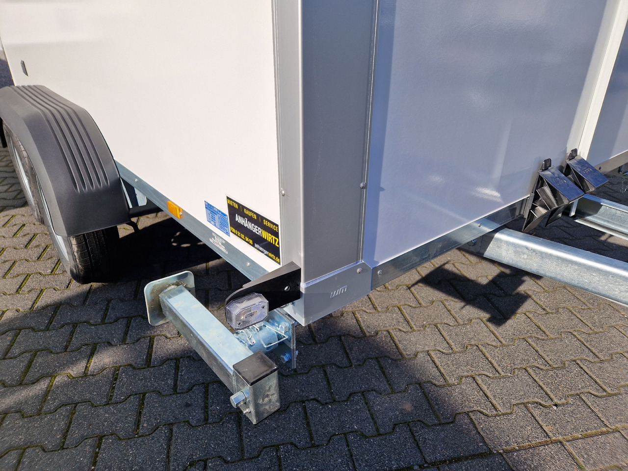 Рефрижератор причіп Tiefkühlanhänger AZK 2734/180 336x170x200cm 100/100 GOVI K6 bis -18°C (M) 2700kg: фото 12 Рефрижератор причіп Tiefkühlanhänger AZK 2734/180 336x170x200cm 100/100 GOVI K6 bis -18°C (M) 2700kg: фото 12