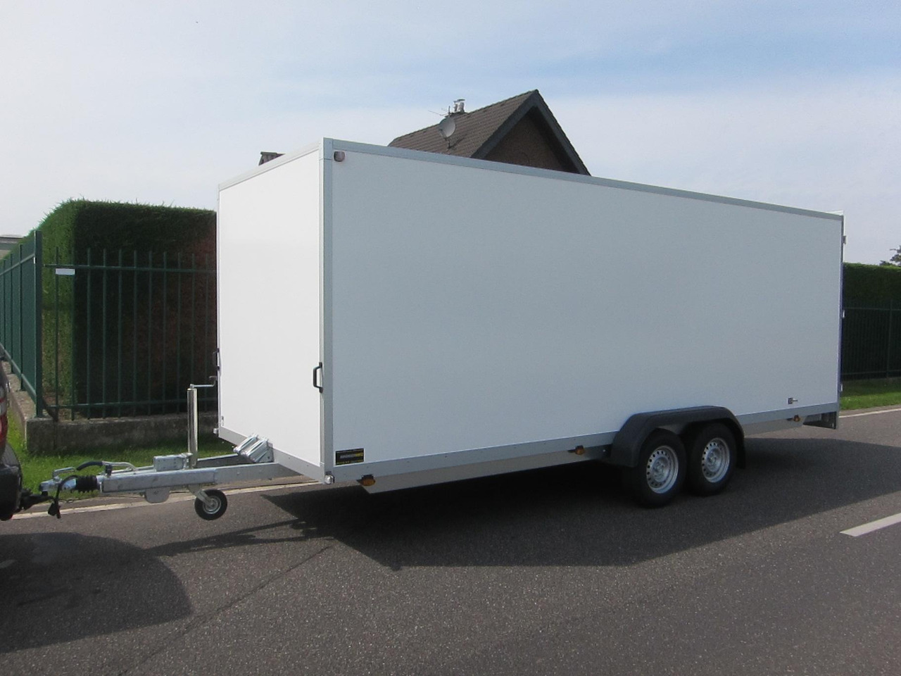 WM Meyer Kofferanhänger AZ 3560/200 S40 601x200x205cm 3500kg preorder Aktion - Закритий кузов причіп: фото 2 WM Meyer Kofferanhänger AZ 3560/200 S40 601x200x205cm 3500kg preorder Aktion - Закритий кузов причіп: фото 2