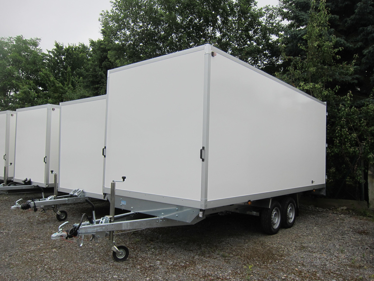 WM Meyer Kofferanhänger AZHLC 2750/210 S40 501x210x205cm (XXL) 2700kg - Закритий кузов причіп: фото 2 WM Meyer Kofferanhänger AZHLC 2750/210 S40 501x210x205cm (XXL) 2700kg - Закритий кузов причіп: фото 2