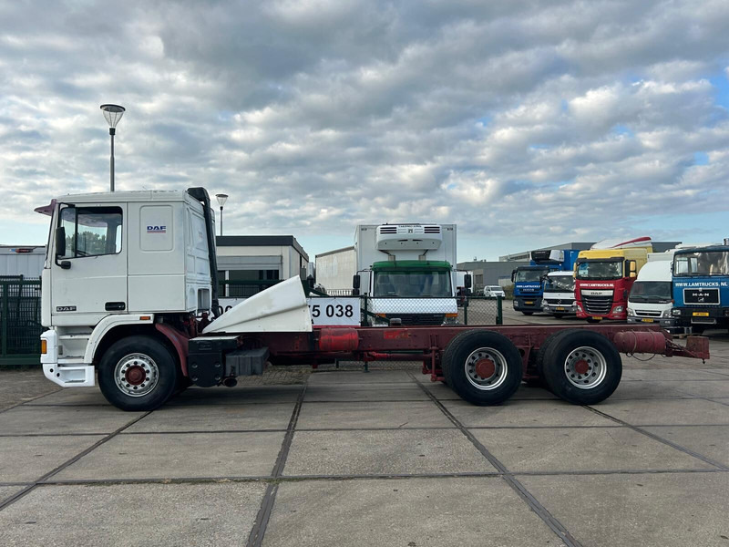 DAF 95.400 - Вантажівка шасі: фото 2 DAF 95.400 - Вантажівка шасі: фото 2