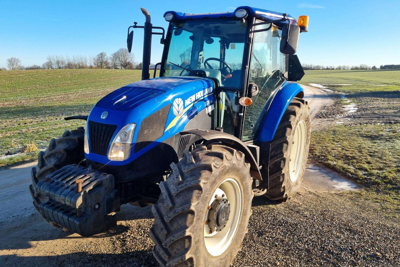 New Holland TD 5.95 - Трактор: фото 2 New Holland TD 5.95 - Трактор: фото 2