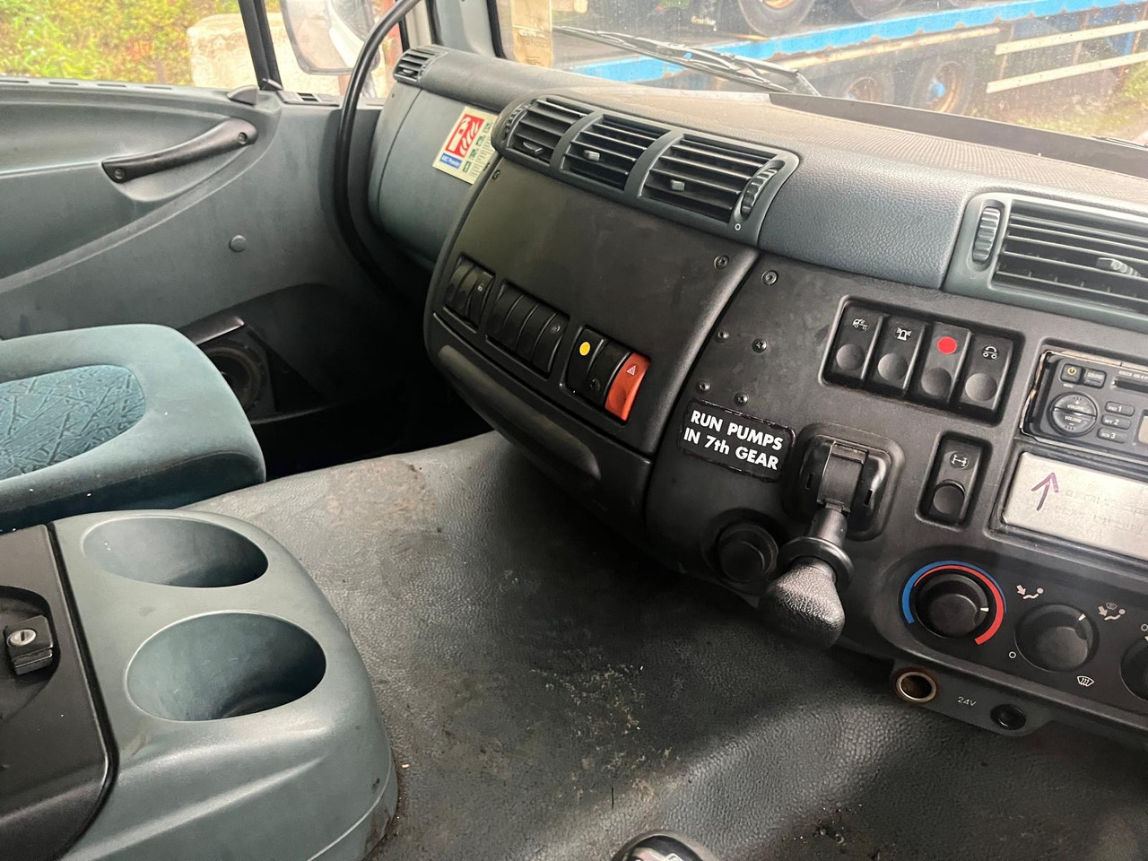 DAF 75 CF - Вантажівка цистерна: фото 5 DAF 75 CF - Вантажівка цистерна: фото 5