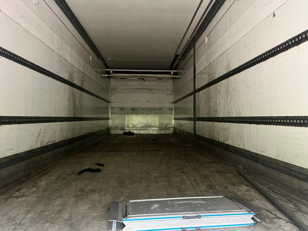 DAF CF 330 - Фургон з закритим кузовом: фото 4 DAF CF 330 - Фургон з закритим кузовом: фото 4