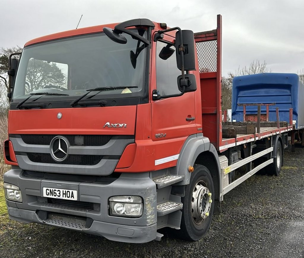 Mercedes Axor 1824 - Бортова вантажівка/ Платформа: фото 1 Mercedes Axor 1824 - Бортова вантажівка/ Платформа: фото 1