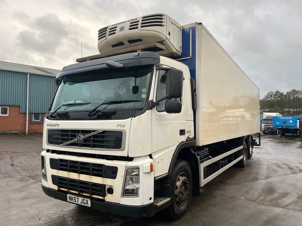 Volvo FM9 300 Euro 4 - Фургон з закритим кузовом: фото 1 Volvo FM9 300 Euro 4 - Фургон з закритим кузовом: фото 1