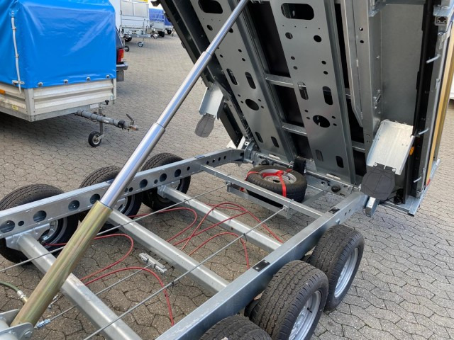 Brian James Cargo Tipper Heckkipper 3-achs, 526-4020-35-3-12, 4000 x 2000 x 300 mm, 3,5 to. - Самоскид причіп: фото 4 Brian James Cargo Tipper Heckkipper 3-achs, 526-4020-35-3-12, 4000 x 2000 x 300 mm, 3,5 to. - Самоскид причіп: фото 4