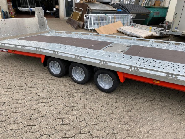 Brian James T Transporter, 231-5521-35-3-10, 5500 x 2100 mm, 3,5 to. kippbar mit Auffahrrampe - Автовоз причіп: фото 4 Brian James T Transporter, 231-5521-35-3-10, 5500 x 2100 mm, 3,5 to. kippbar mit Auffahrrampe - Автовоз причіп: фото 4