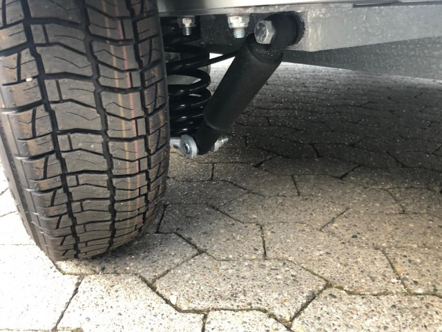 Cheval Liberte Debon Roadster 500 Alu + Türe 2600 kg, 100 km/h, 320x167x200cm - Закритий кузов причіп: фото 3 Cheval Liberte Debon Roadster 500 Alu + Türe 2600 kg, 100 km/h, 320x167x200cm - Закритий кузов причіп: фото 3