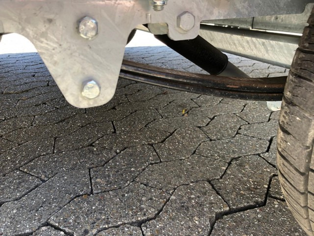 Hapert Indigo LF-2 3600 x 1740 x 200 mm, 3,5 to. Gitterrampe, 100 km/h, Parabelfederung - Причеп для легкових автомобілів: фото 3 Hapert Indigo LF-2 3600 x 1740 x 200 mm, 3,5 to. Gitterrampe, 100 km/h, Parabelfederung - Причеп для легкових автомобілів: фото 3