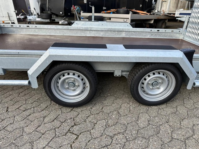 Hapert Indigo LF-2 4050 x 1790 x 200 mm, 3,5 to. - Причеп для легкових автомобілів: фото 4 Hapert Indigo LF-2 4050 x 1790 x 200 mm, 3,5 to. - Причеп для легкових автомобілів: фото 4