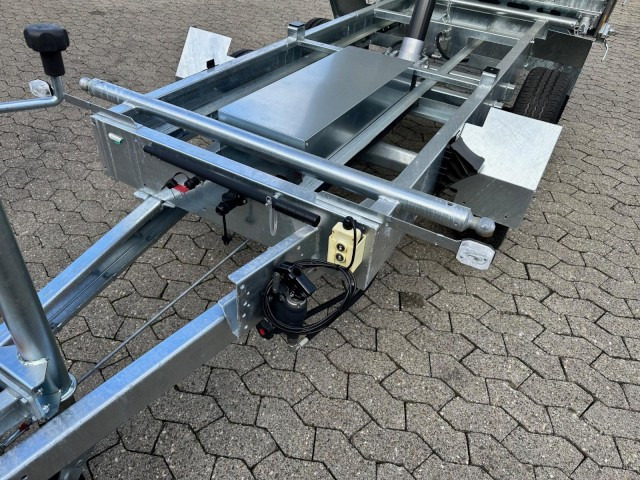 Humbaur 3-Seitenkipper HTK 2700.27 E-Pumpe Alu, 2670 x 1500 x 350 mm, 2,7 to. - Самоскид причіп: фото 4 Humbaur 3-Seitenkipper HTK 2700.27 E-Pumpe Alu, 2670 x 1500 x 350 mm, 2,7 to. - Самоскид причіп: фото 4