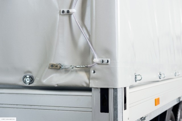 Humbaur HT 254118 Hochlader mit Plane 4100x1850x350mm - Причеп для легкових автомобілів: фото 4 Humbaur HT 254118 Hochlader mit Plane 4100x1850x350mm - Причеп для легкових автомобілів: фото 4