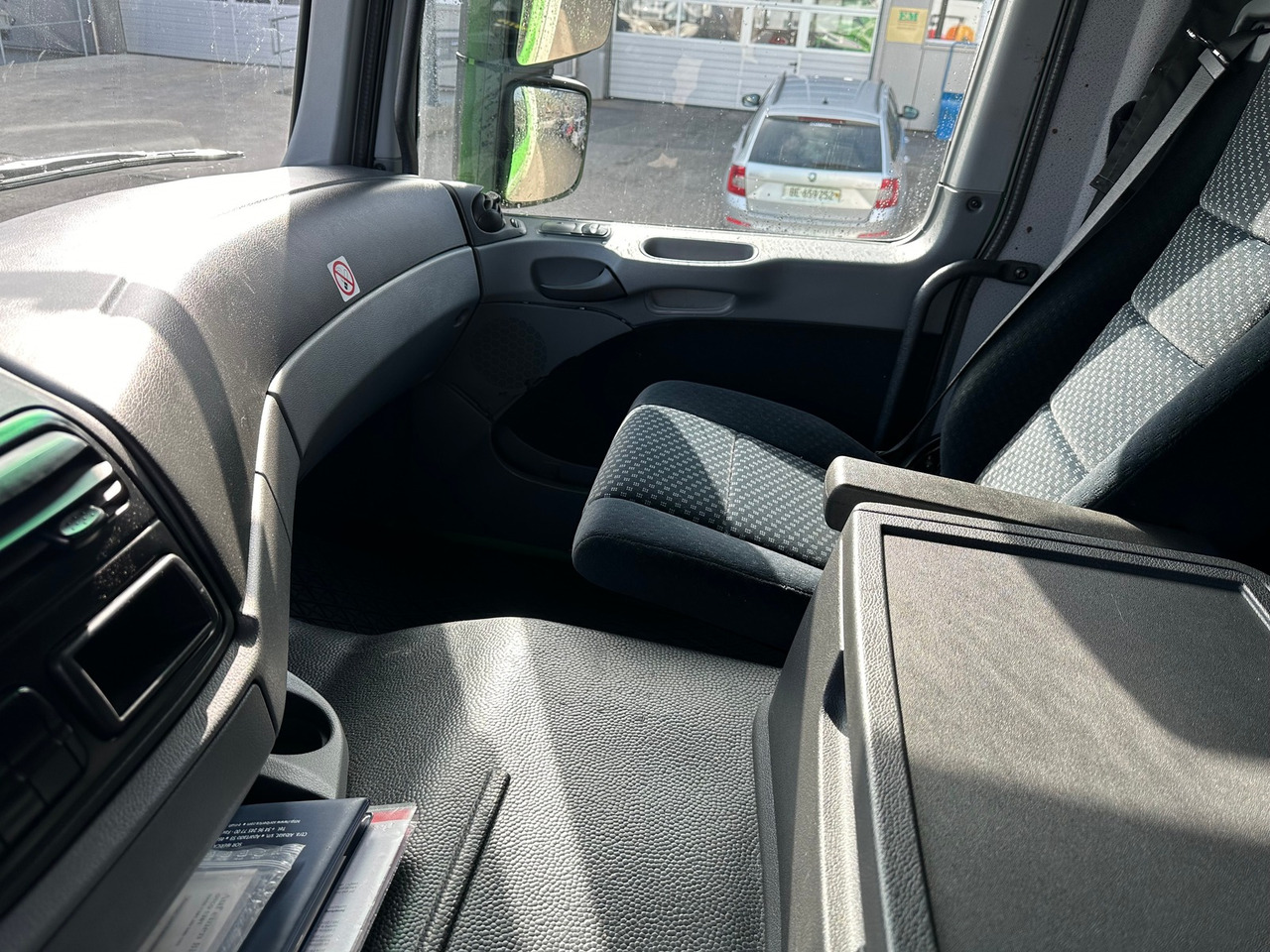 MERCEDES-BENZ Actros 18.36 Kühler Hebebühne - Рефрижератор вантажівка: фото 5 MERCEDES-BENZ Actros 18.36 Kühler Hebebühne - Рефрижератор вантажівка: фото 5