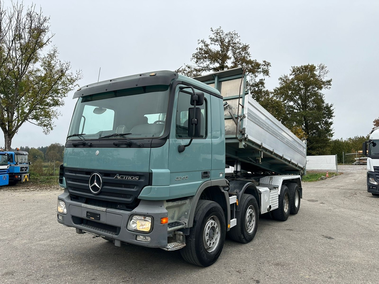 MERCEDES-BENZ Actros 3246 8x4 Kipper - Самоскид вантажівка: фото 1 MERCEDES-BENZ Actros 3246 8x4 Kipper - Самоскид вантажівка: фото 1