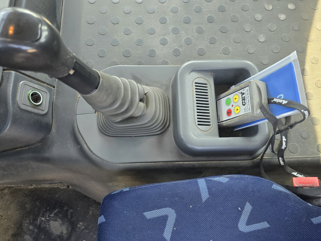 Автовоз вантажівка IVECO 260S33: фото 8