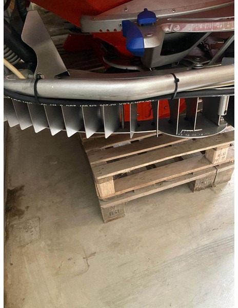 Kuhn Axis 40.1 W - Розкидач добрив: фото 3 Kuhn Axis 40.1 W - Розкидач добрив: фото 3