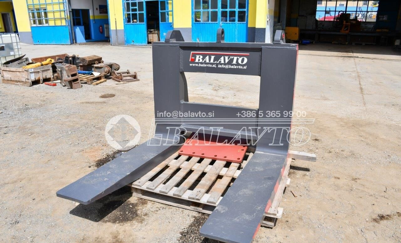Balavto Block handling forks for Volvo L220 and L180 - Вила: фото 1 Balavto Block handling forks for Volvo L220 and L180 - Вила: фото 1