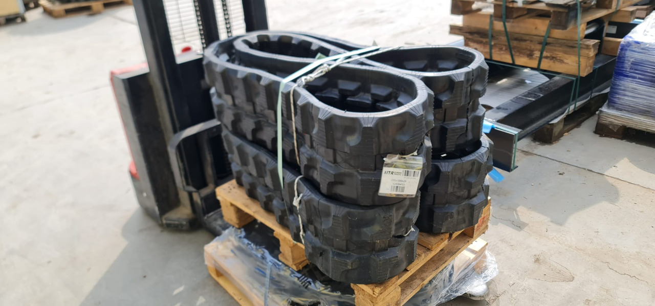 ITR 250x109x38W - Гусениці в категорії Будівельна техніка: фото 1 ITR 250x109x38W - Гусениці в категорії Будівельна техніка: фото 1